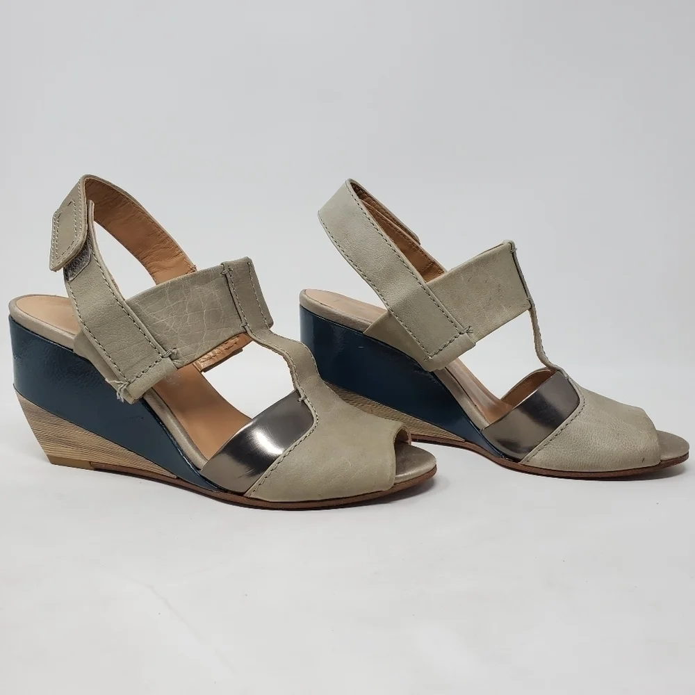 LATITUDE FEMME ITALY Wedge Sandal